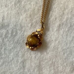 Gold Tone Necklace with tiger eye pendant